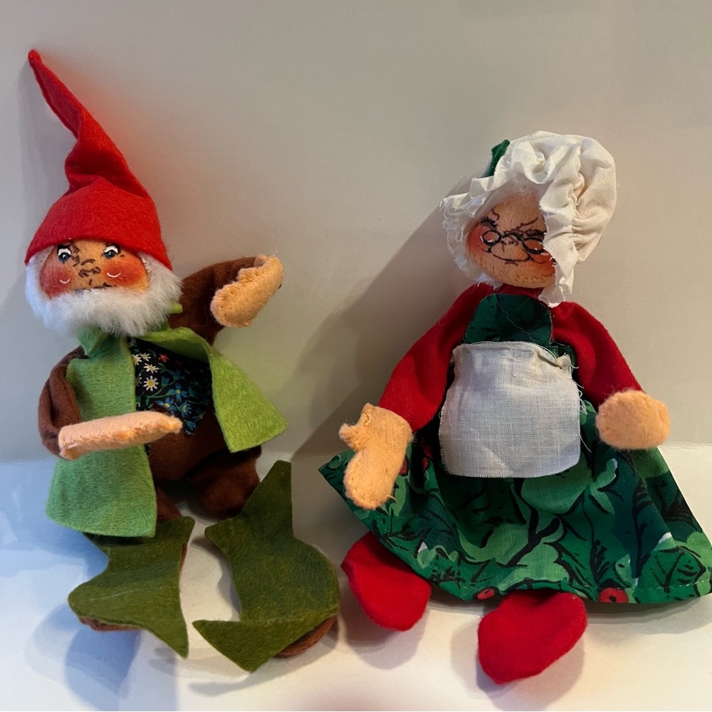 Vintage Annalee Christmas Couple Elf and Granny